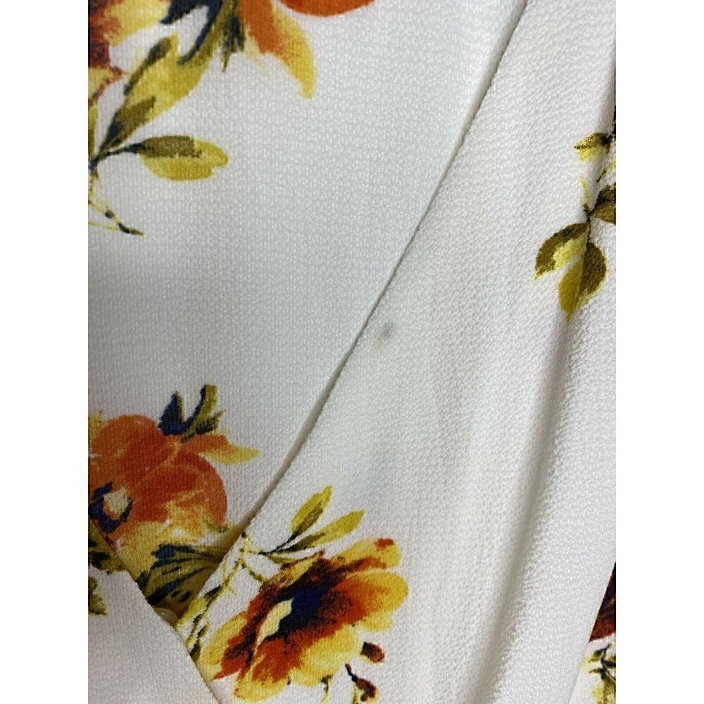 Socialite Blouse Size XS Women's Floral Short Sleeve V Neck Button Peplum Waist - Picture 6 of 7